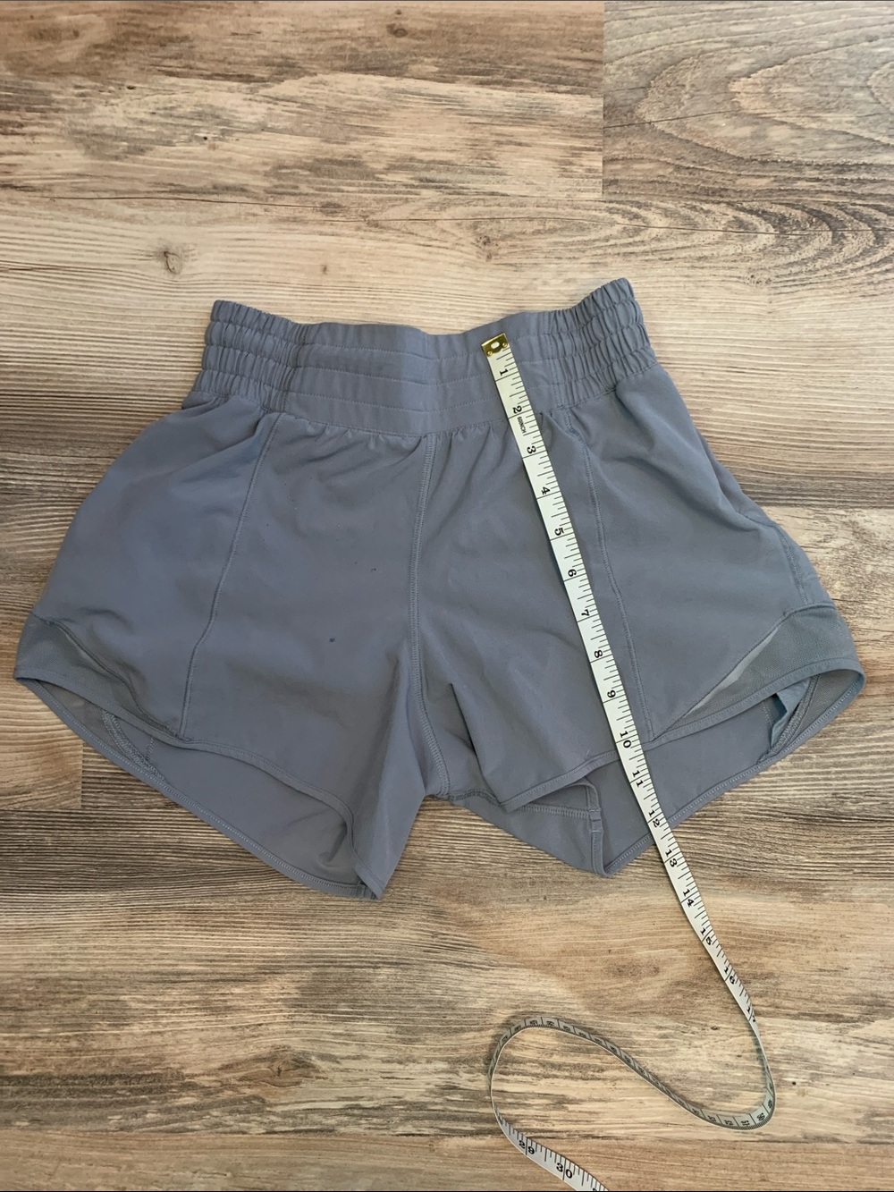 Lululemon Women’s Gray Active Running Shorts size 4